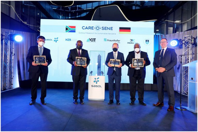 Project launch at Sasol’s headquarters in Johannesburg, South Africa with President Cyril Ramaphosa and Chancellor Olaf Scholz © Sasol