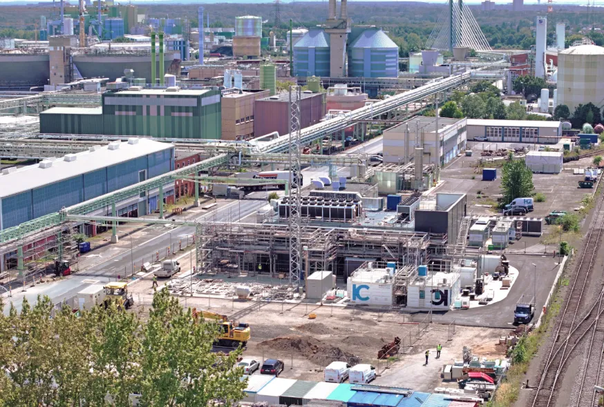 INERATEC sichert sich Finanzierungszusage über 70 Millionen Euro für Europas größte e-Fuel-Anlage in Frankfurt