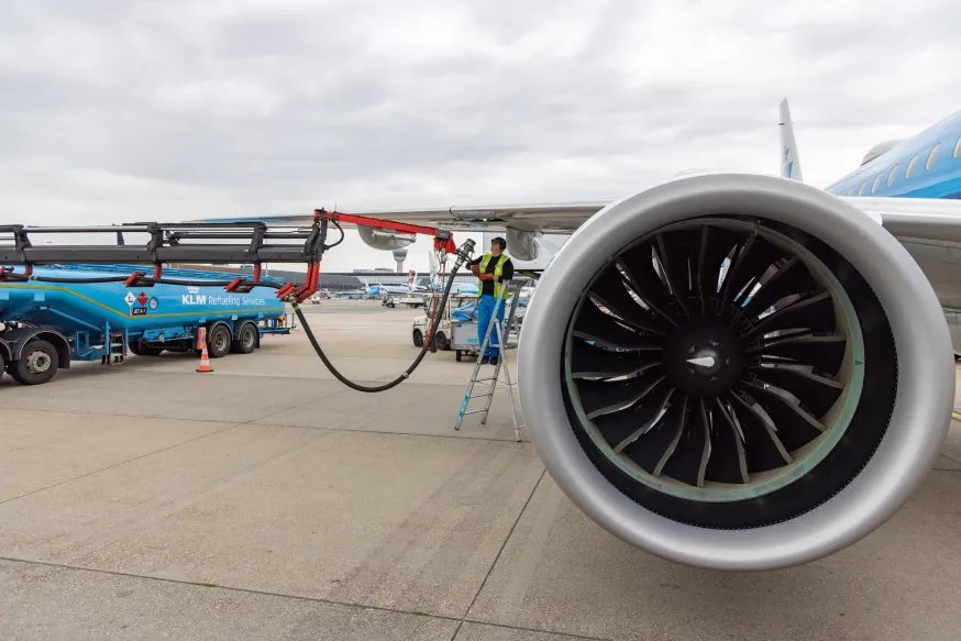 KLM führt einen Demonstrationsflug mit in Deutschland hergestelltem synthetischem Kerosin durch und unterstreicht damit die Dynamik bei der zunehmenden Nutzung alternativer Flugkraftstoffe